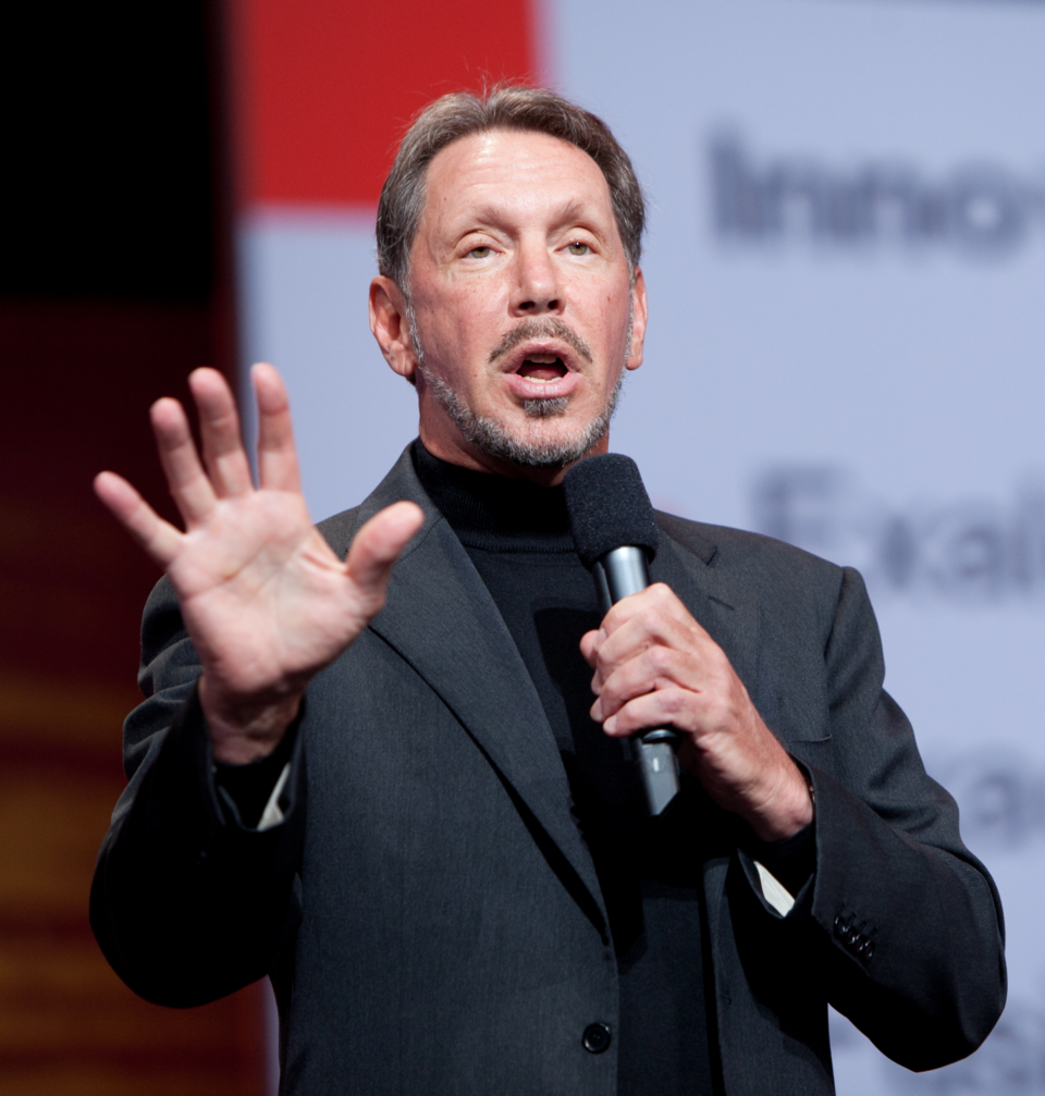 Photo : Oracle PR Hartmann Studios — CC BY 2.0, via Wikimedia Commons Larry Ellison