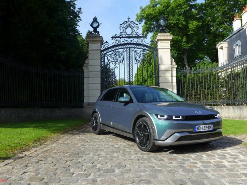 marché mondial voitures électriques et hybrides