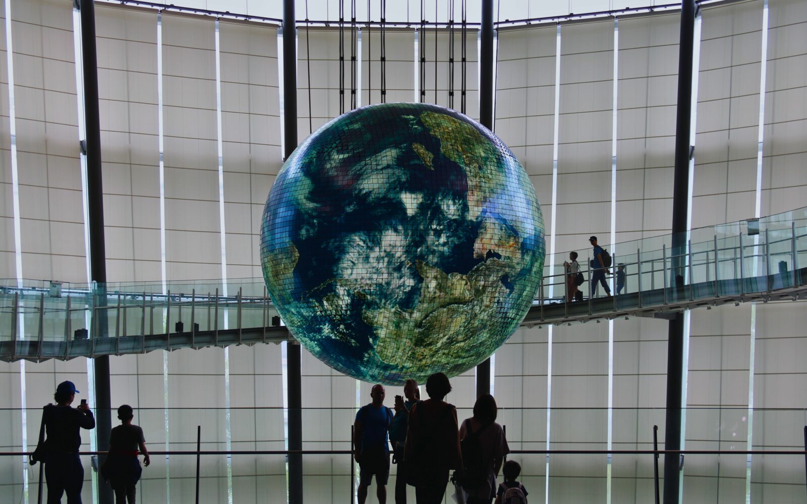 Réforme de la cartographie mondiale ONU planisphère Equal Earth